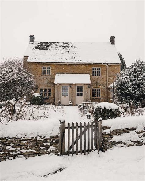 Winter Wonderland in the Cotswolds: English Villages covered in snow ...