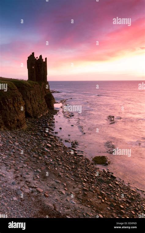 Caithness, Keiss Castle Stock Photo - Alamy