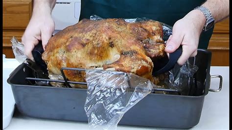 Juicy and Tender Turkey Breast – Cooking in a Reynolds Oven Bag ...