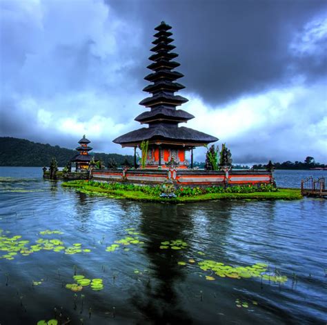 Beautiful Shiva Temple - Lake Bratan, Bali, Indonesia | I Like To Waste ...