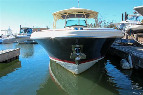 Chris-Craft Catalina 34 2016 "Ooh La La" | HMY Yachts