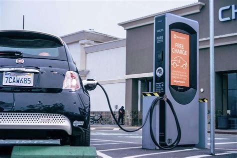 SoNo Collection mall to offer free electric vehicle charging ...