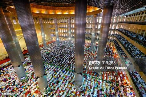 202 Istiqlal Great Mosque Jakarta Stock Photos, High-Res Pictures, and ...