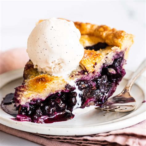 Homemade Blueberry Pie Recipe - Handle the Heat