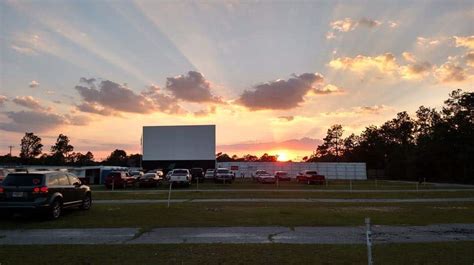 50 Best Drive-In Movie Theater Near Me in Every State in the USA - Tripelle