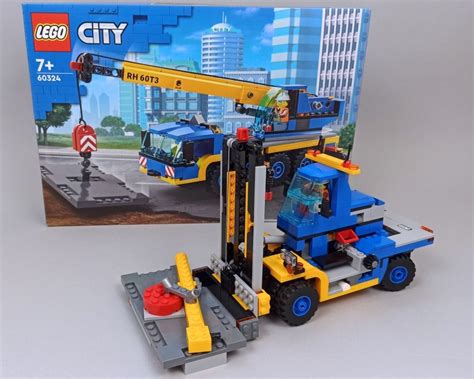 LEGO MOC 60324 Heavy Forklift by M_longer | Rebrickable - Build with LEGO