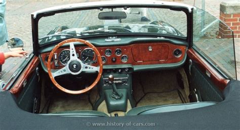 1969 Triumph TR6 interior: gorgeous simplicity!! | Triumph tr6, Triumph ...