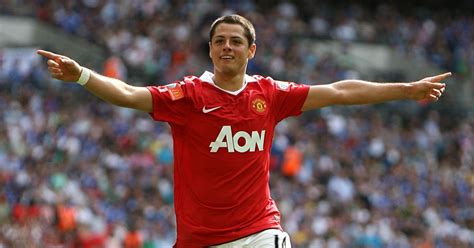 Remembering Javier Hernandez's utterly bizarre Man Utd debut goal