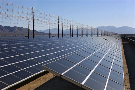 World's largest solar plant opens in California desert