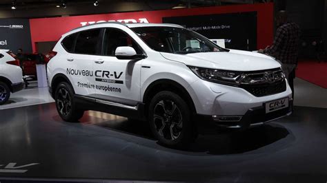 Production-ready Honda CR-V Hybrid debuts at Paris Motor Show