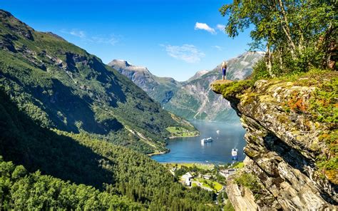 Wallpaper Norway, Geiranger Fjord, mountains, lake, boats, girl ...