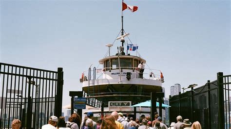 A guide to navigating the ferry to the Toronto Islands