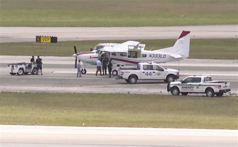 A passenger makes an emergency airplane landing in Florida : NPR