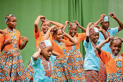 VIDEO: 20 dancing children from Kenya performing across Dundee this ...