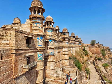 Jaw dropping history of Gwalior Fort - Tales of Travel