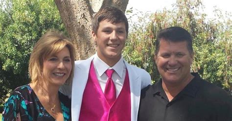 Josh Allen Parents : Who is Josh Allen? Here Are Facts About His Career ...