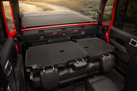 Jeep Gladiator Interior Photos | Jeep Gladiator (JT) News, Forum ...