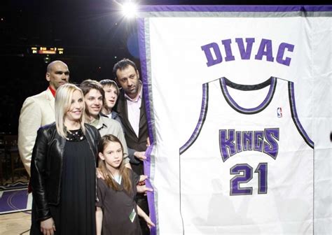 News - Retirement Ceremony for Vlade Divac’s Jersey