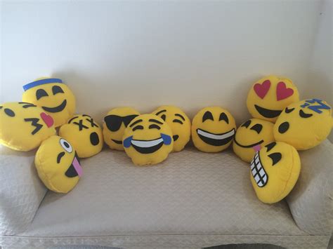 DIY Emoji Pillows : 6 Steps (with Pictures) - Instructables