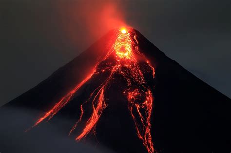 Volcanos, earthquakes: Is the 'Ring of Fire' alight? | ABS-CBN News