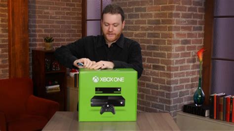 Unboxing Microsoft's Xbox One - Video - CNET