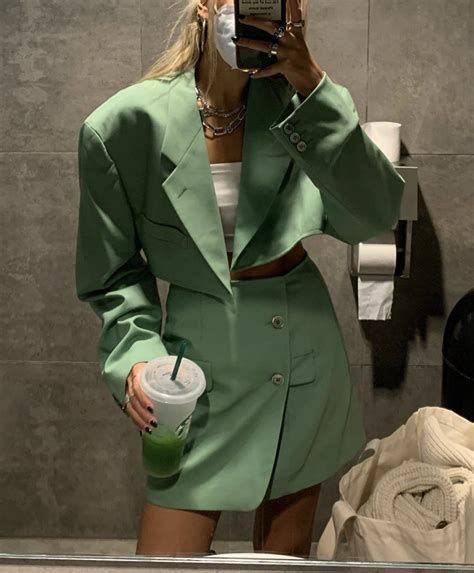 𝐒𝐚𝐫𝐚𝐡 𝐋𝐚𝐮𝐫𝐞𝐧𝐭🍸 on Twitter | Fashion inspo outfits, Classy outfits ...