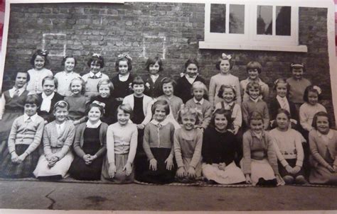 Callowland girls school .Class 1 in 1957 | School girl, Photo ...