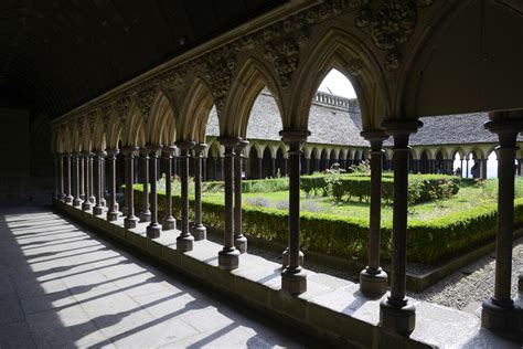 Mont St-Michel - Cloister (4) | Mont Saint-Michel | Pictures | France ...