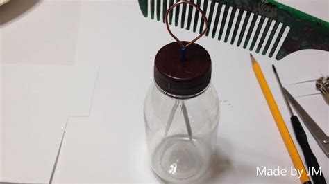 Plastic bottle Electroscope experiment - YouTube