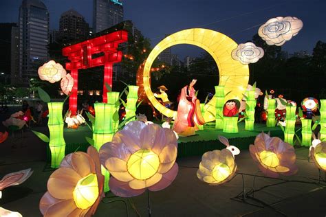 Celebrate Mid-Autumn Festival With Mooncakes & Lanterns - La Jolla Mom