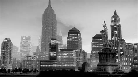 See Grand Theft Auto 4's Liberty City in brilliant black and white ...