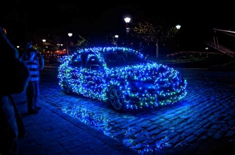 The 5 Best Holiday Decorations for Your Car - The News Wheel