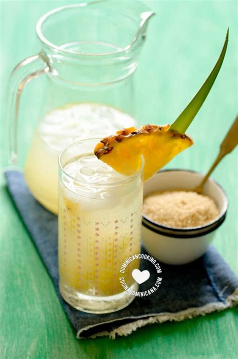 Guarapo de Piña (Recipe + Video for Refreshing, Bubbly Pineapple Juice)