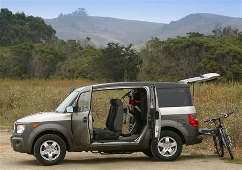 Why Honda's Element Is The Best Compact SUV You've Never Heard Of