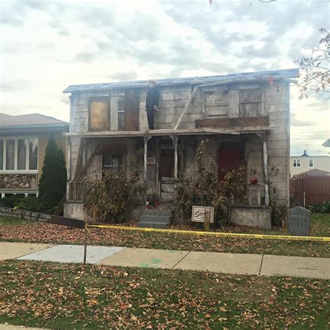 Someone Made A Life-Size Michael Myers House For Halloween And It's ...