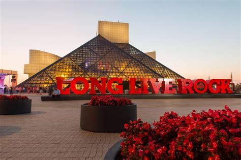 Rock and Roll Hall of Fame Set to Re-Open