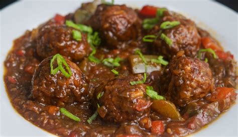 Vegetable Manchurian / Veg Manchurian Gravy | Steffi's Recipes