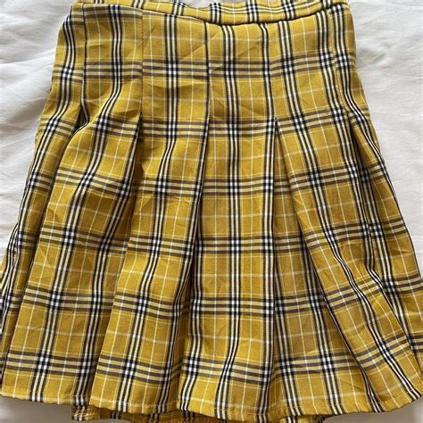 plaid clueless skirt •no brand tag, best fit sizes... - Depop