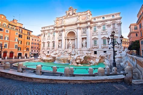 Trevi Fountain in Rome - See a Massive Historic Fountain in Baroque ...