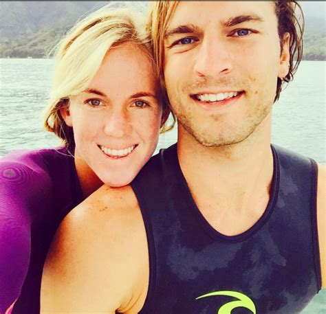 Bethany Hamilton Pregnant: Surfer & Husband Announce They’re Expecting ...