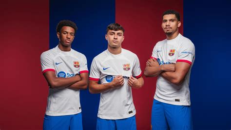 Barcelona seeing 'very good sales' of newly unveiled away kit - sources ...