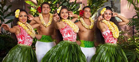 Best Luau in Waikiki | Royal Hawaiian Luau