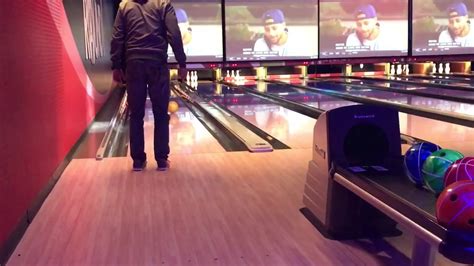 Bowling at Round 1 Bowling & Amusement pt. 2 - YouTube