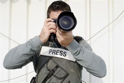 Don’t shoot RAW: Reuters instructs photographers to submit only JPEGs