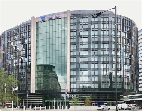 Park Plaza Westminster Bridge - Building - London SE1