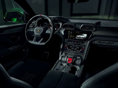 Lamborghini Urus Performante Interior