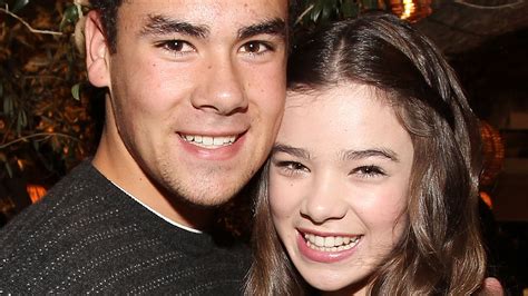 What We Know About Hailee Steinfeld's Older Brother, Griffin