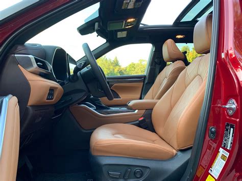 2021 Toyota Highlander Hybrid: 117 Interior Photos | U.S. News