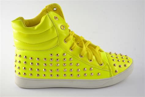 Neon sneakers | Trendymama.nl