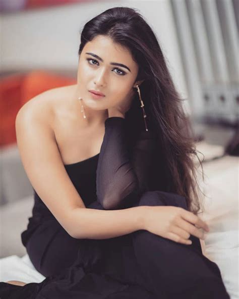 Arjun Reddy heroine SHALINI PANDEY latest photoshoot